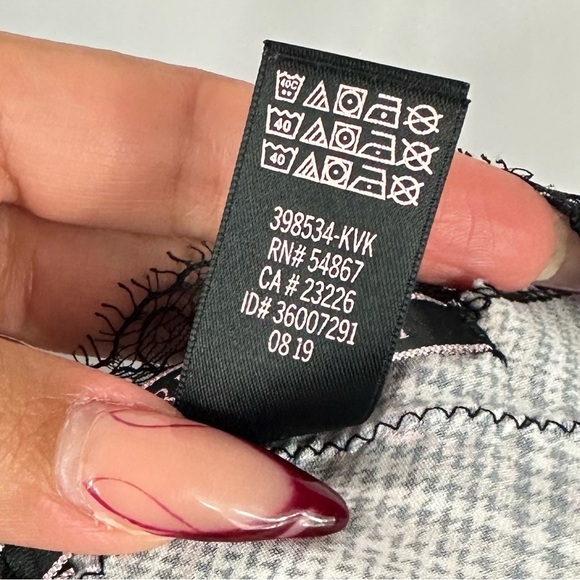 Victoria's Secret silky plaid cami size L - Picture 8 of 9